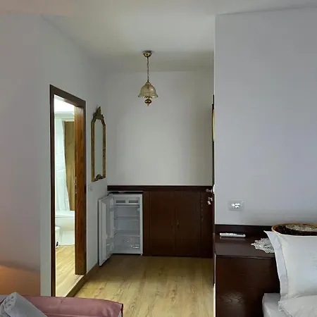 Yuri * Гирокастра