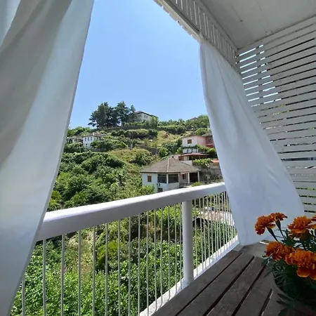 Yuri Apartamento Gjirokastër
