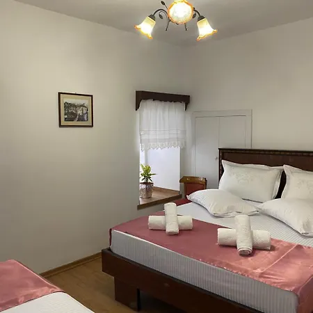 Apartamento Yuri Gjirokastër