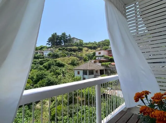 Yuri Apartman Gjirokastra