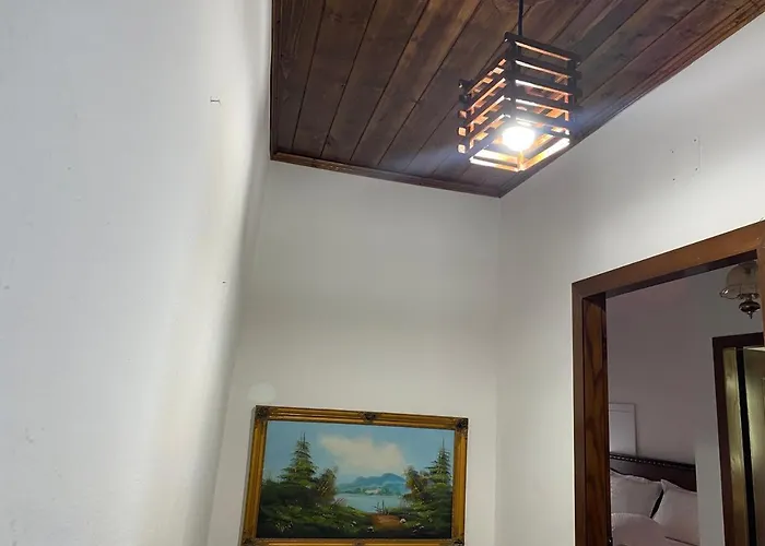 Yuri Apartman Gjirokastra